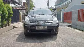 Nissan grand Livina 1.5 SV MT 2010