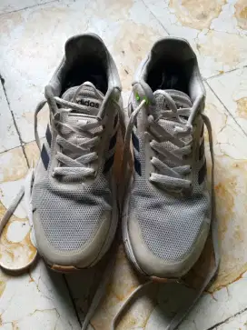 Sepatu Adidas size 40