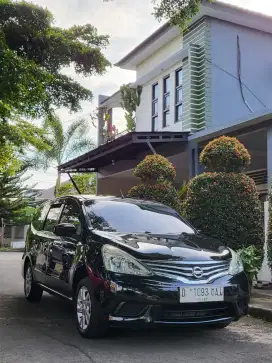 Nisan Grand Livina SV M/T 2017
Low km 59rb
No minus