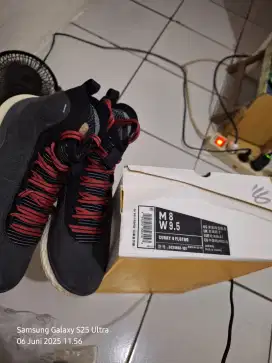 Sepatu Under Armourrr Churyy 4 size 41 1/3 baru ori harga 650rb