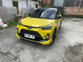 Raize gr two tone cvt 2022 kuning