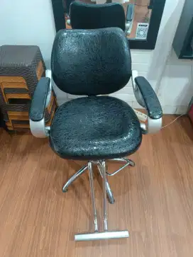 Kursi salon hidrolik