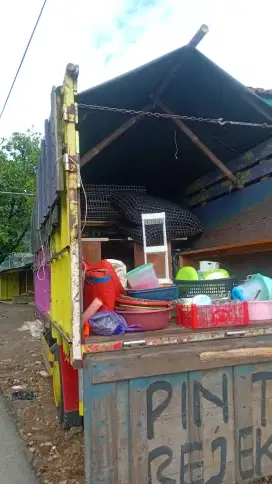 Sewa truk pindahan rumah dan alat proyek bangunan dan perkantoran