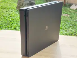 PS4 Slim 500 GB seri 22