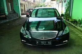 Mercy E300 KM 70rb Antik