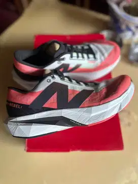Sepatu Running New Balance Rebel V4 Size 45