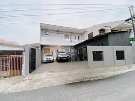 JUAL RUMAH STRATEGIS 2 LANTAI PINGGIR JALAN DI PETUKANGAN JAKSEL