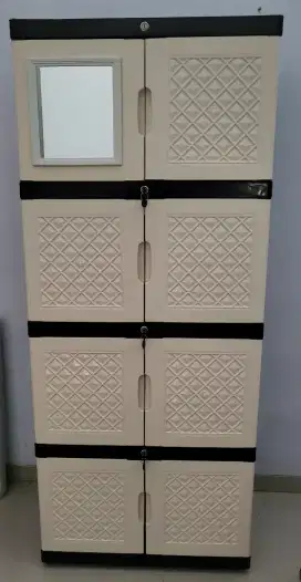 Lemari plastik 4 susun