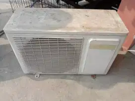Dijual outdoor AC sharp