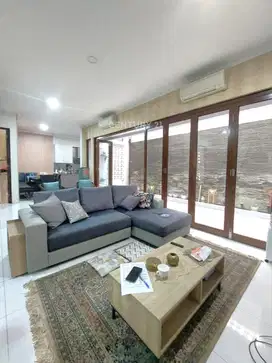 Rumah Semi Furnished Di Discovery Bintaro Jaya 7738