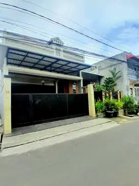 Dijual Cepat Rumah Mewah Strategis dekat Tol & Stasiun LRT Taman mini
