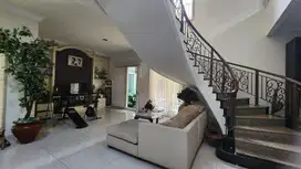 Dijual Rumah Minimalis Terawat Sedikit Renov Regency 21