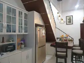 Dijual rumah include kosan di jl. Tosiga Mulya, kebon jeruk