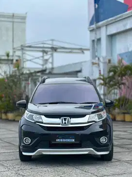 Dp paket !! Honda brv 2017 E prestige matic bensin mobilio avanza rush
