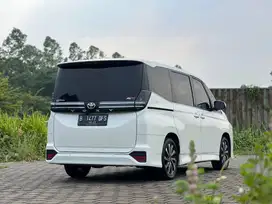 (TDP 15JUTA) NEW VOXY 2.0 CVT TSS 2022 WHITE PUTIH MATIC TERMURAH