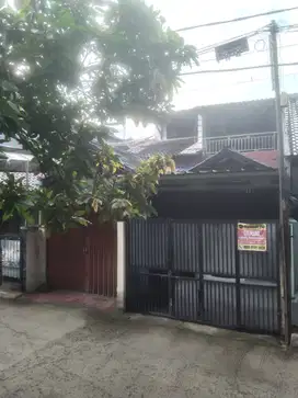 Rumah 2 lantai pinggir jalan Agus Salim Bekasi timur