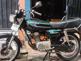 GL 100 KLASIK UNIK CBU JAPAN