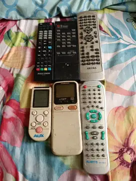 Dijual Borongan Remote total ada 9 pcs