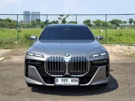 Bmw 735i 2024 abu metalik