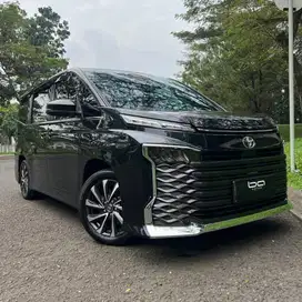 TOYOTA VOXY 2.0 CVT TSS 2022