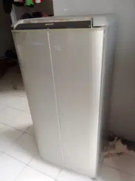 Kulkas 1 pintu Sanyo
