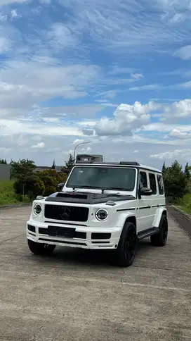 Mercedes Benz G400 d 2022 putih km 6rb