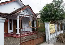 Rumah dan Kos 7 kamar lokasi STRATEGIS pusat kota Salatiga