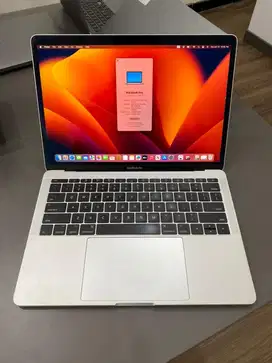 Macbook Pro 2017 8/128 13 Retina