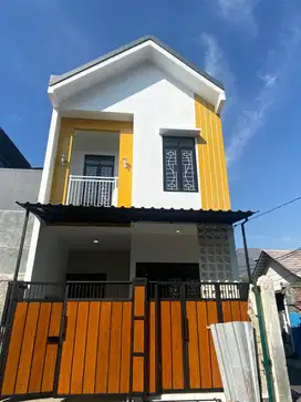 Rumah Baru 2 Lantai hanya 3 km dari Mall Artha Gading .