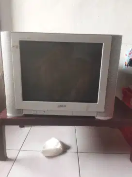DI JUAL TV LG 21 INC