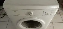 Mesin Cuci Electrolux kapasitas 5,5kg