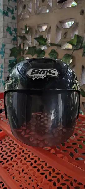 Helm BMC seken Hitam