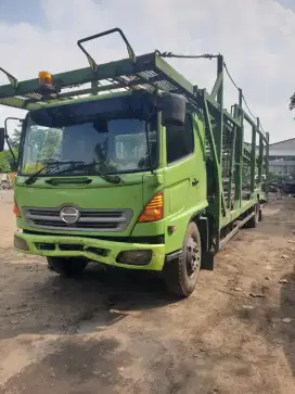 HINO FG 235 JP CARRIER