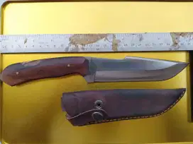 Pisau Bushcraft - Kegiatan Outdoor