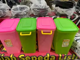 Toples Plastik Warna Warni Serbaguna