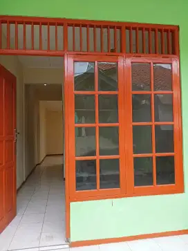 Kontrakkan rumah di Joglo, Jakarta Barat Bebas Banjir