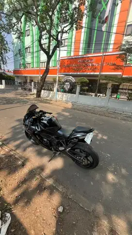 Kawasaki Zx 25r non abs