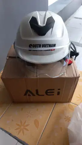 Helm vietnam style