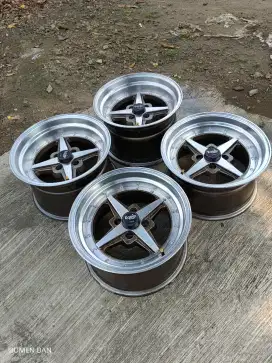 Velg Equip R15 x 8/9JJ ET10/0 Pcd 4x100 Calya Sigra Brio Mobilio Jazz