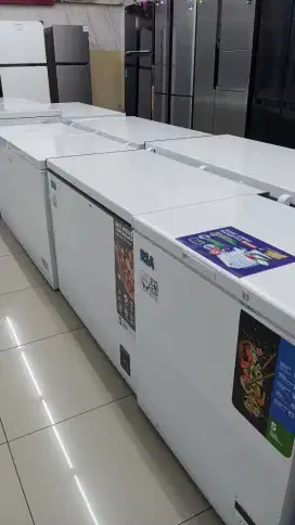 Freezer penyimpanan daging