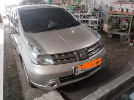 Dijual Mobil Grand Livina 2009
