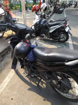 Dijual Yamaha Vega ZR tahun 2010  (nego)