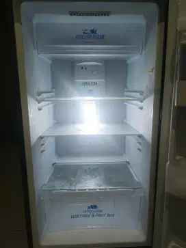 KULKAS 2 PINTU AQUA INVERTER AQR-D275R