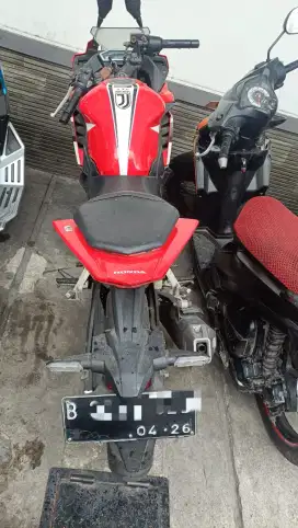 Dijual cepat, Honda CBR 150 R
