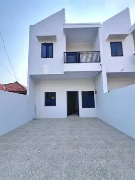 RUMAH BARU MODERN MINIMALIS STRATEGIS DI KALISARI PASAR REBO JAKTIM