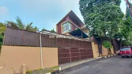 Rumah Mewah di Komplek Kawasan Elite Simprug Golf dekat ke Senayan