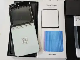 Z Flip 5 Ram 8 GB memory 256gb Mulus