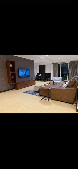 Dijual 2 in 1 Apartemen French Walk MOI Kelapa Gading