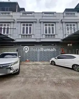 Ruko gandeng lebar 8 Di krakatau Komplek bilal royal suite