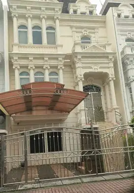 Disewakan Rumah Cluster Layar Permai PIK1